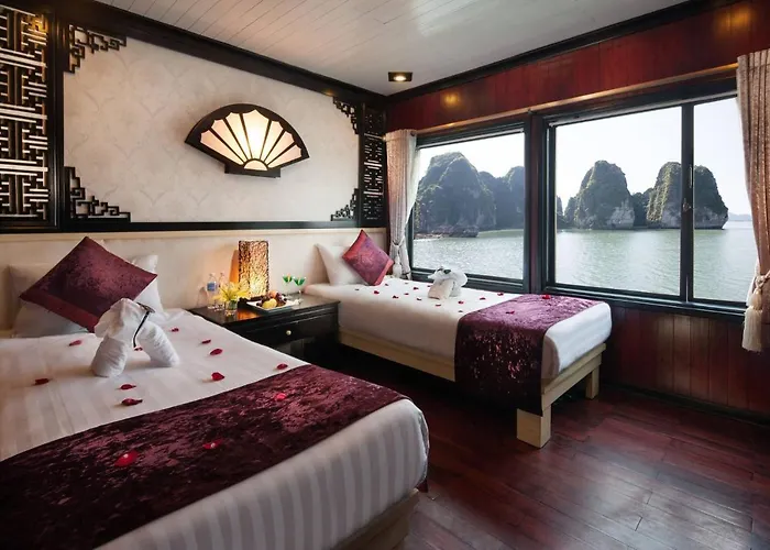 In Boat - Halong Bay Overnight Cruise Gasthuis