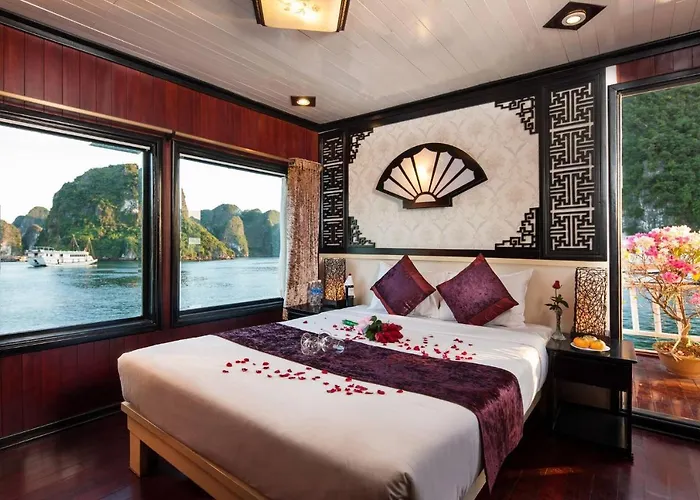 In Boat - Halong Bay Overnight Cruise Gasthuis